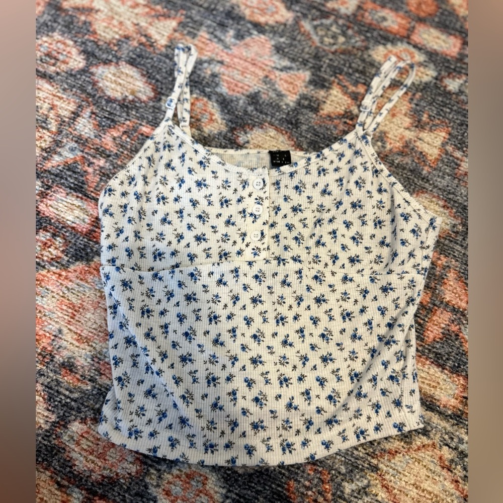 cropped floral tank top size small